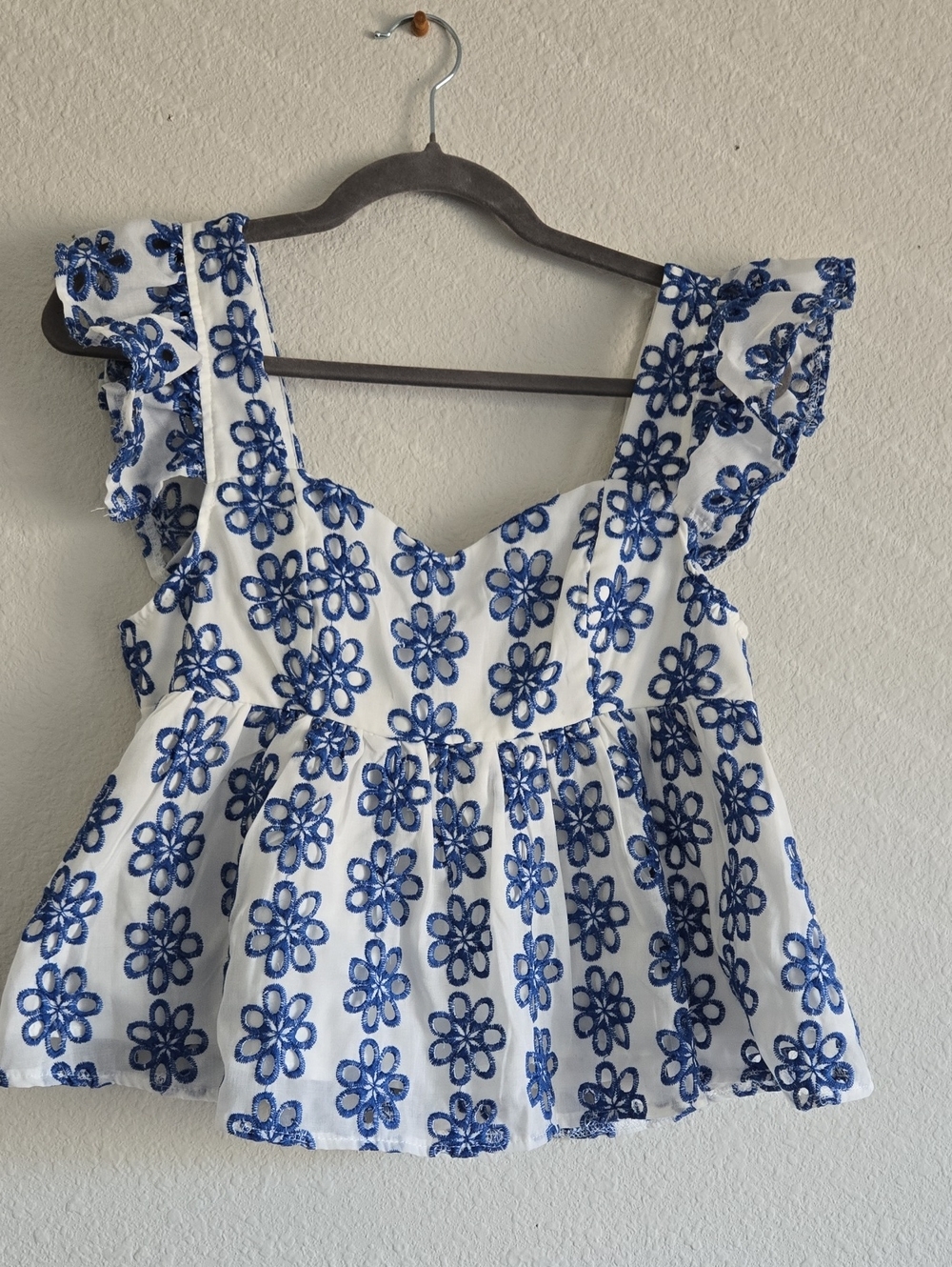 SHEIN White Peplum Babydoll Top with Blue Floral Embroidery Size 4/S